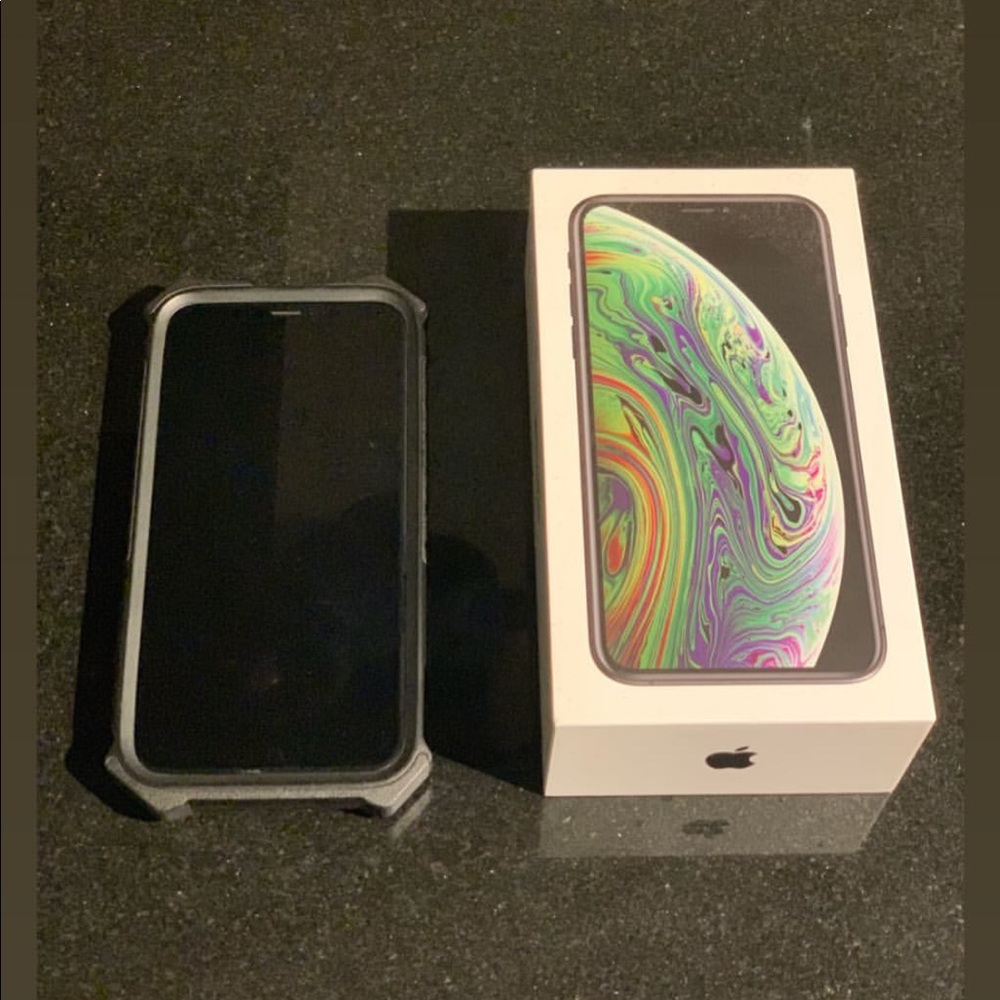 iPhone XS